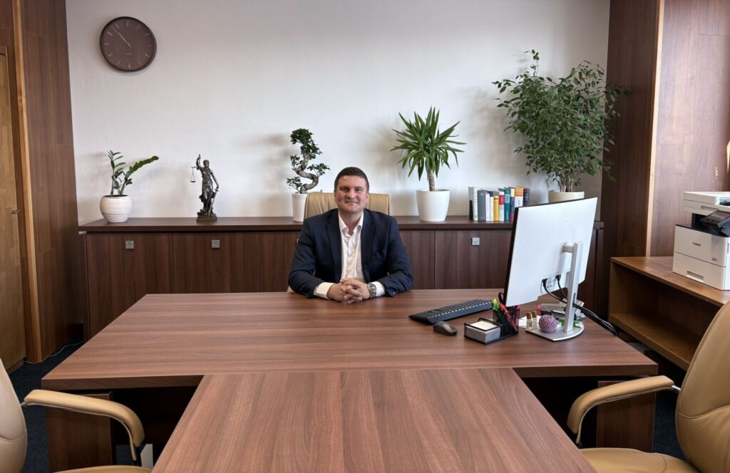 Mgr. Patrik Luběna - notář